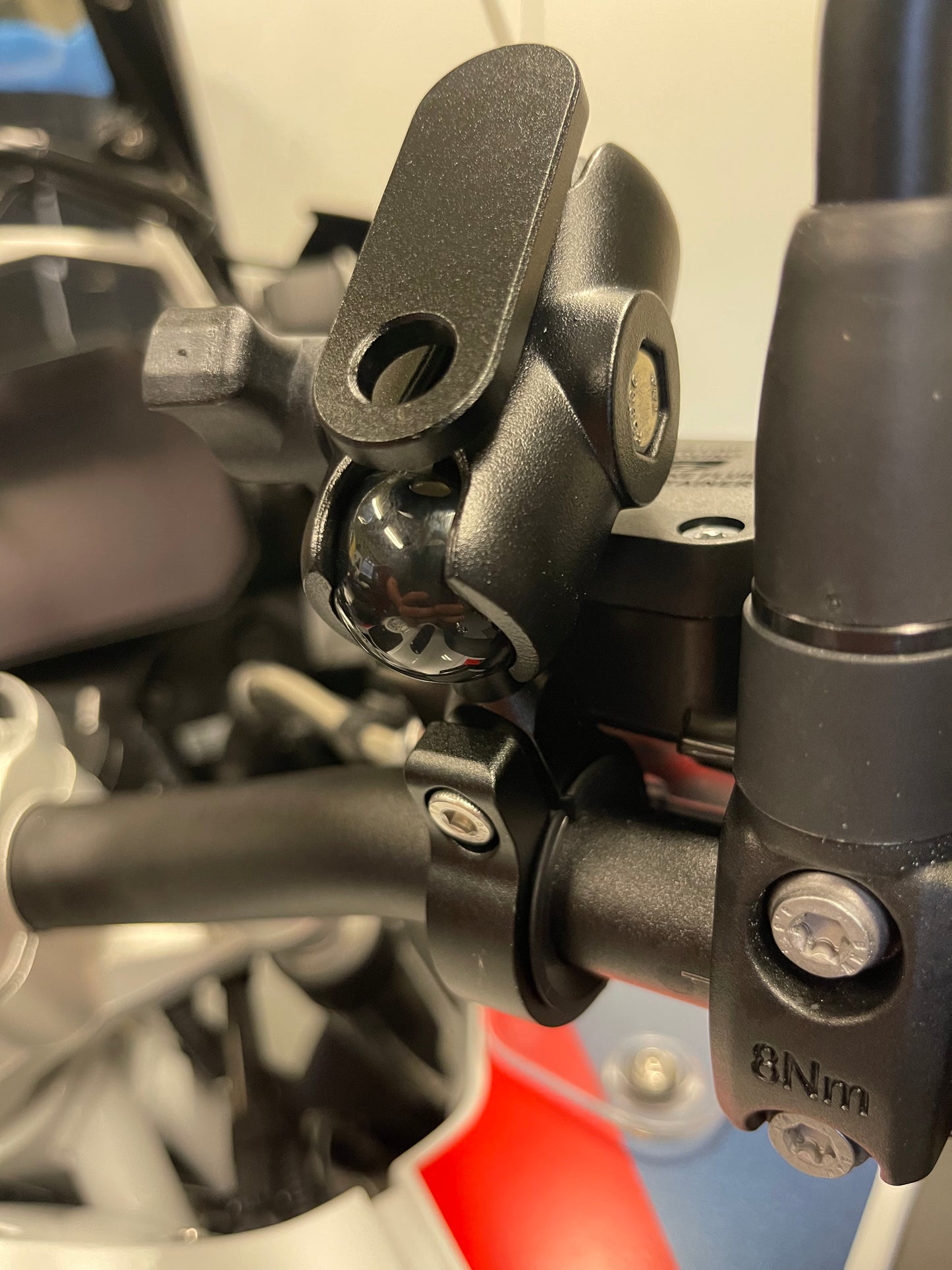 Universal Magnetic Moto Mount